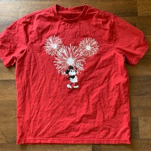 Disney “Mickey Mouse” T-shirt (L)